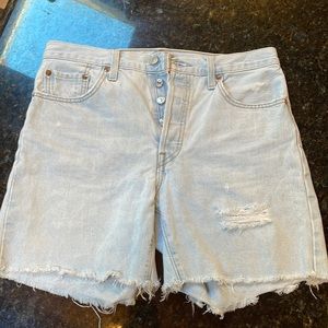 Levi midi shorts